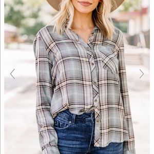 Bêcool | Mint Julep Boutique | Green Plaid Button Down Top